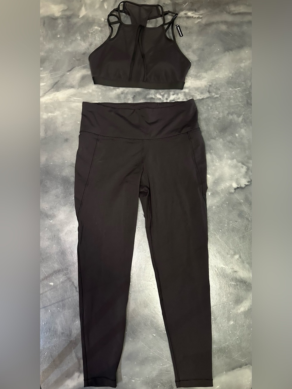 NWT Reebok Franchise Strappy Mesh Sports Bra & Speedwick Leggings Set Black XL/L